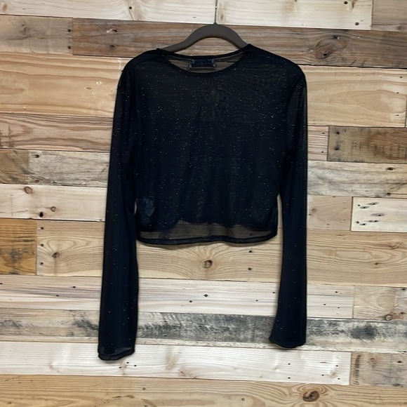 Urban Outfitters size Medium Black Sheer Cropped Long Sleeve Lightweight Top - Picture 7 of 7